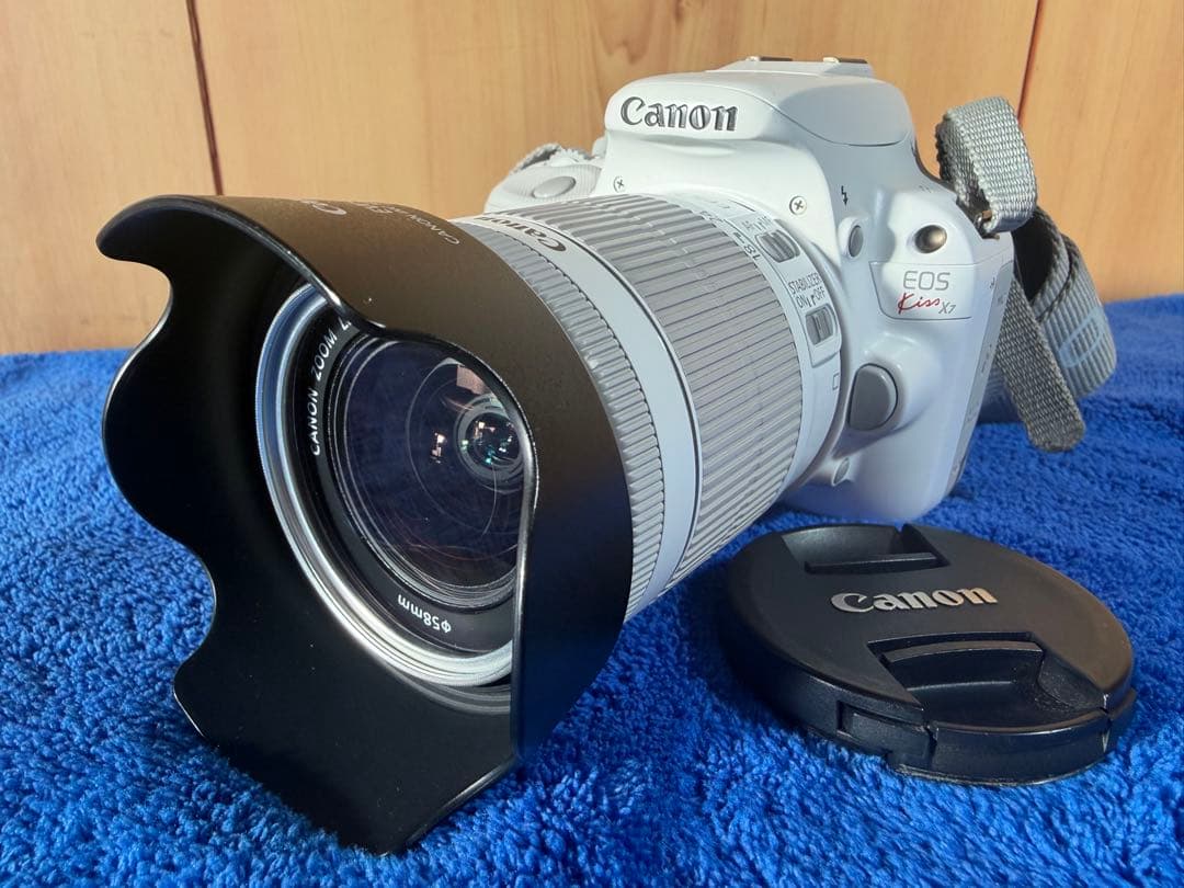 【超美品】【おまけ付】キャノン Canon EOS Kiss X7 ホワイト EOS キヤノン デジタル一眼 CANON Kiss X7 ホワイト レンズキット 中古