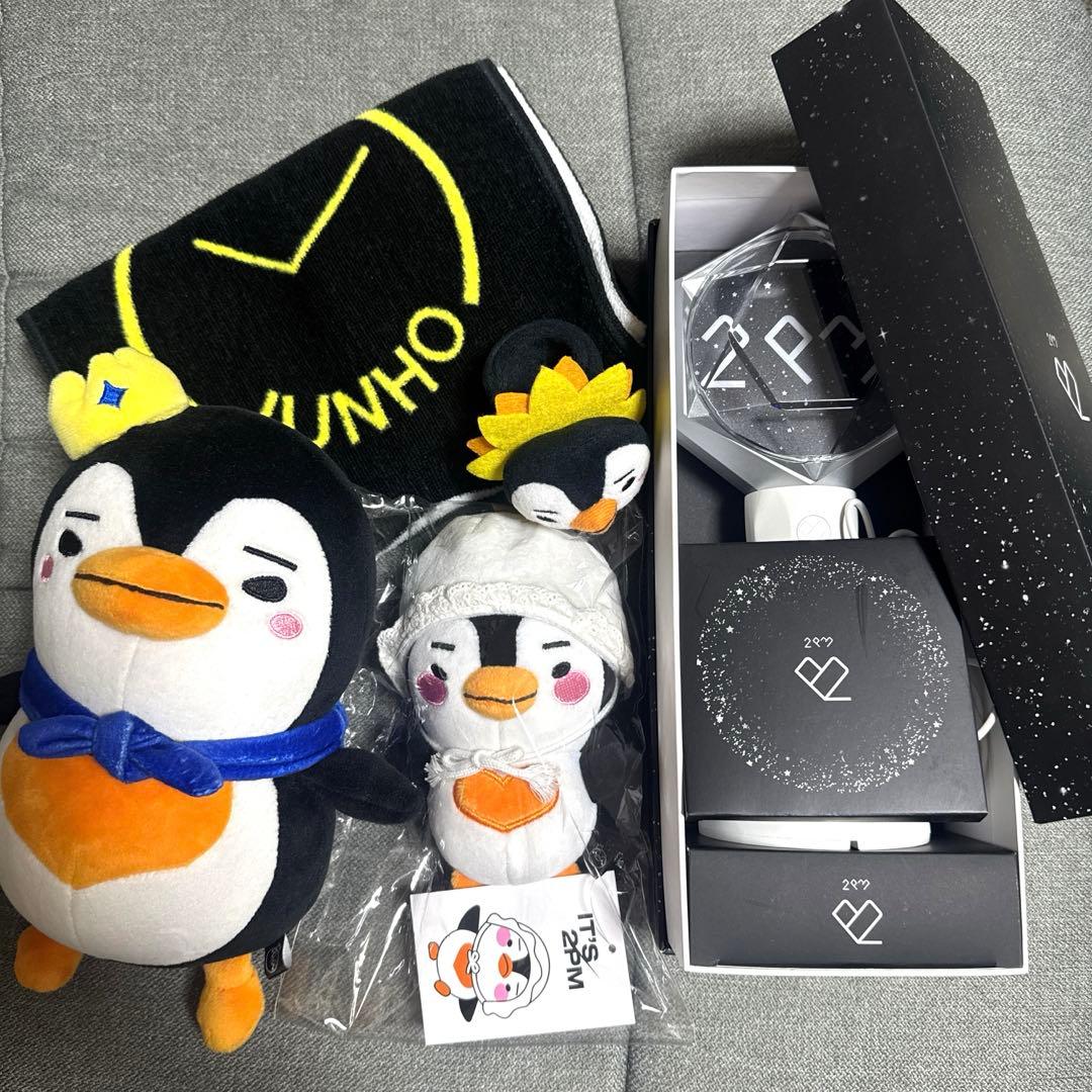 2PM ジュノJUNHO ペンライト ペンペンぬいぐるみ他 まとめ売り - メルカリ