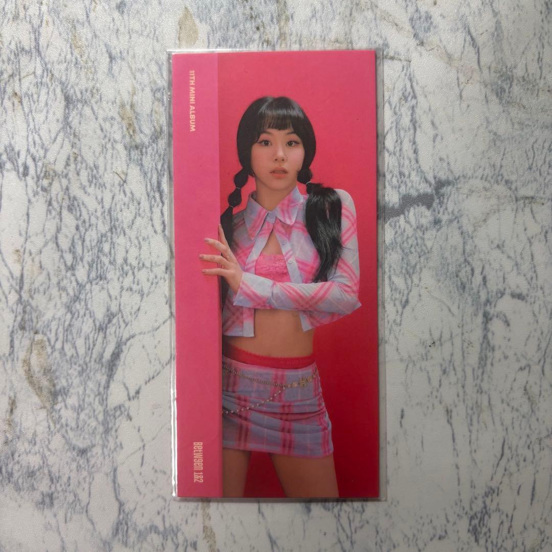 TWICE チェヨン Between1&2 直筆サイン入りブックマーク - メルカリ