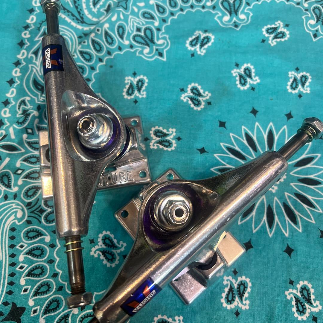 ベンチャーVentureトラック 5.0HI Vライト