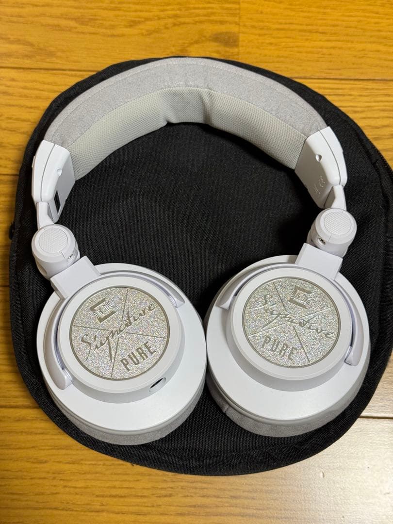 ヘッドホン Signature PURE WHITE ULT-SIG-PURE-WHT ULTRASONE Signature PURE WHITE [ULT-SIG-PURE-WHT] 中古