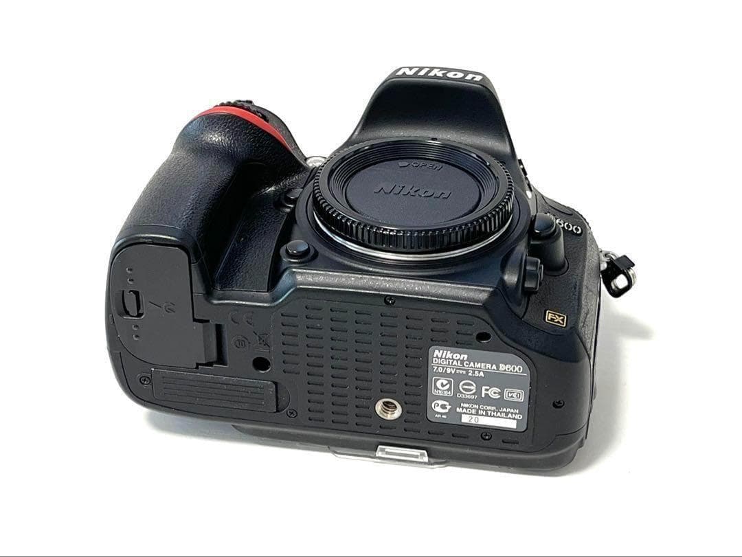 ☆撮影数3900回以下☆Nikon D600ボディセット美品希少 FXフルサイズ