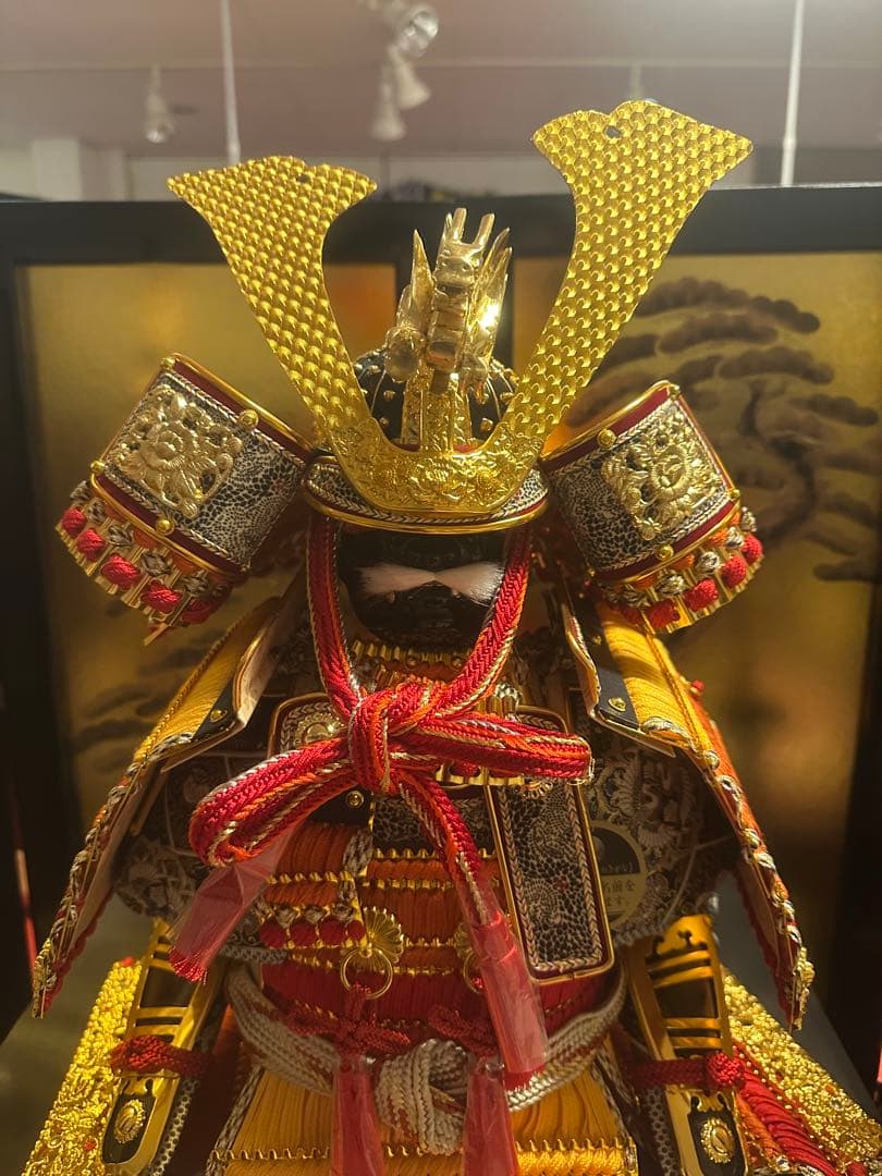 久月】五月人形 鎧飾り 正絹糸威 金鍬形 松屏風 新品未使用 展示品