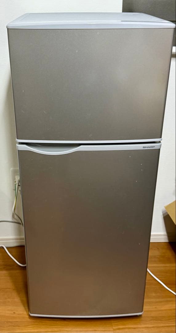 SHARP SJ-H13E-S 【冷蔵庫】 128L シャープ SHARP 冷蔵庫 2ドア 片開きタイプ 128L シルバー系 SJ-H13E(S