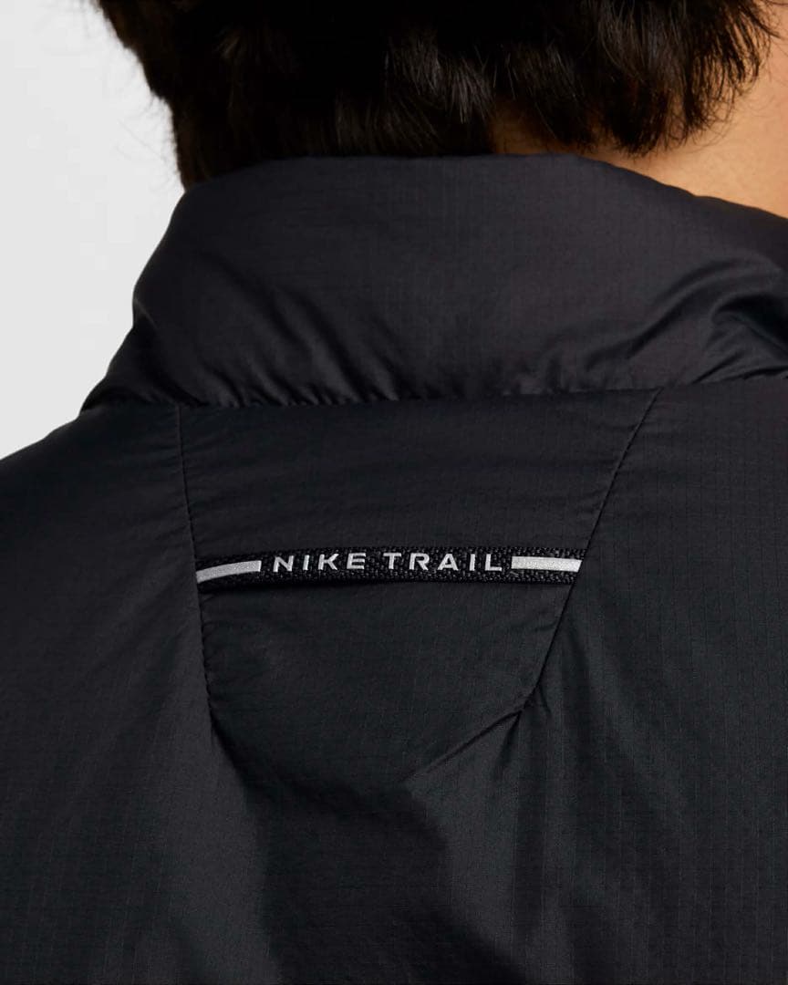 L ナイキ ランディビジョン エアロレイヤー ベスト FZ0002-010 - メルカリ