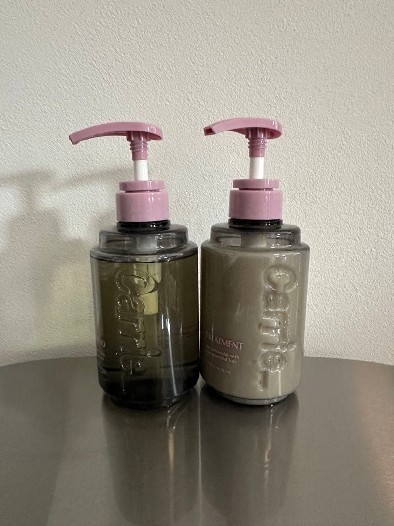 Carrieシャンプー トリートメント セット　河村真木子 さん Carrie_ シャンプー・トリートメントセット 河村真木子 さん - メルカリ