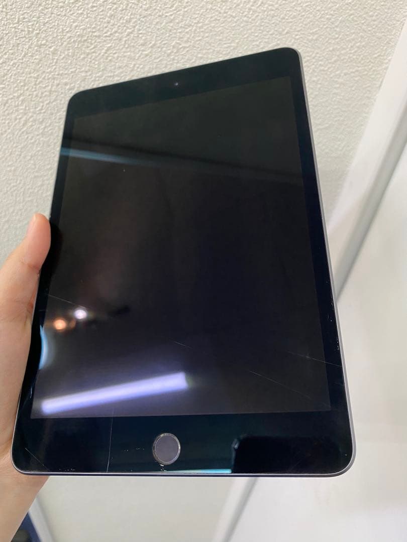 ジャンク品iPad mini 5 64GB バッテリー81% 9LM93 - メルカリ