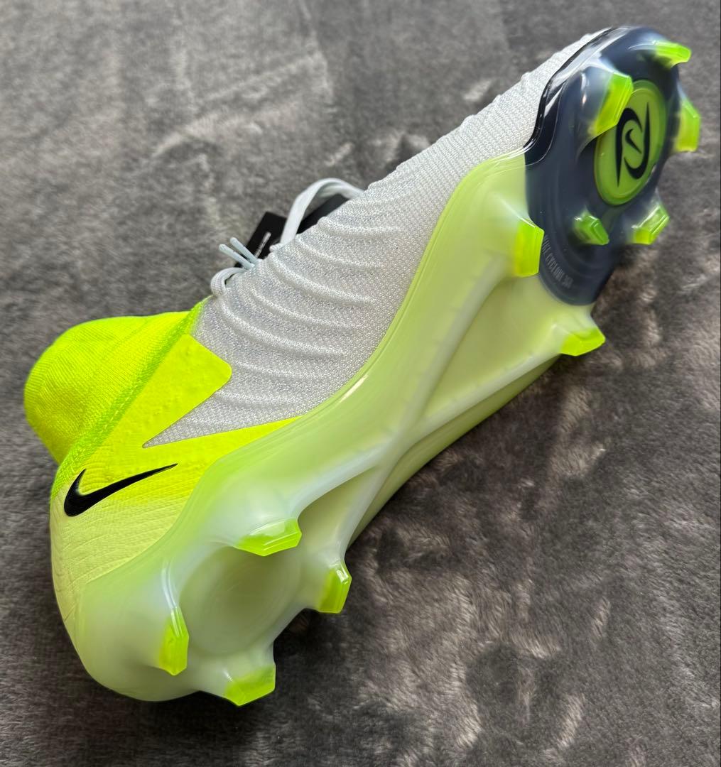 D新品 27.0cm ナイキ ファントム ルナ2 エリート FG FJ2572