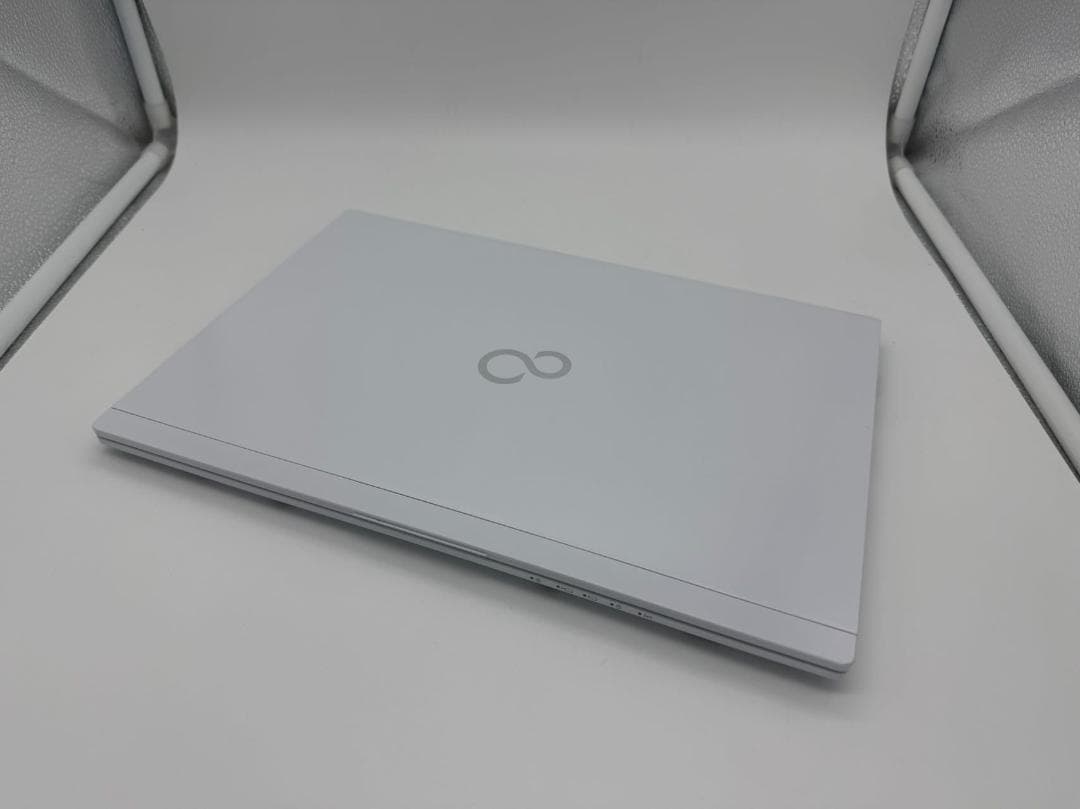 美品 Fujitsu 第8世代i7 8GB SSD256GB　Office付き 富士通（FUJITSU） 中古ノートパソコン ラップトップ 15.6インチ 高