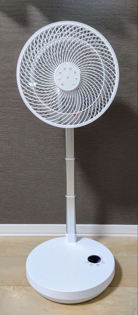 【美品】ニトリ　DCタイプ折りたためるコードレス扇風機 ニトリ、大人気の「折りたためるコードレス扇風機」をバージョンアップ