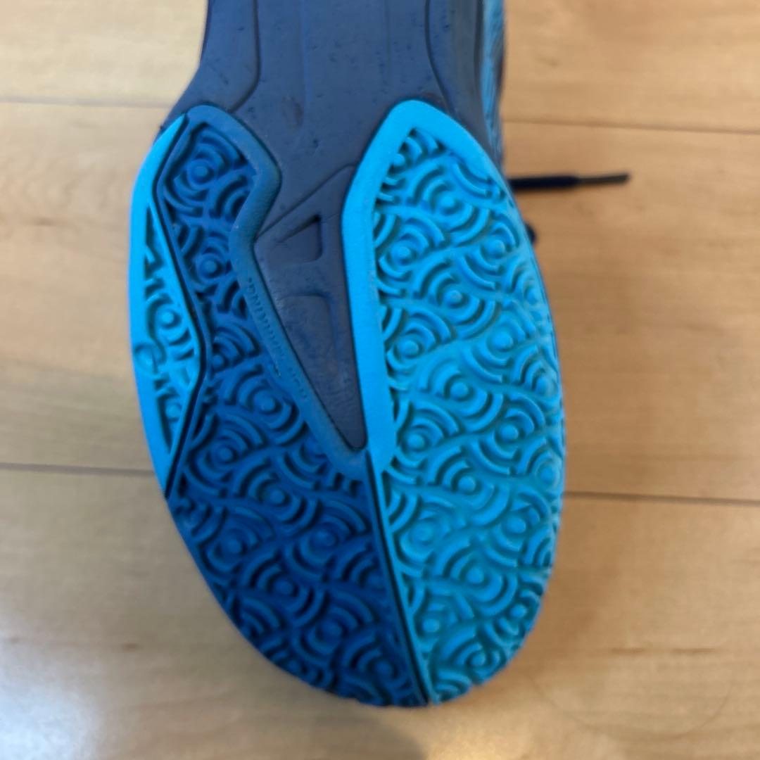 【十分に使える】ヨネックスパワークッションエアラスダッシュ3 GC 27.5cm