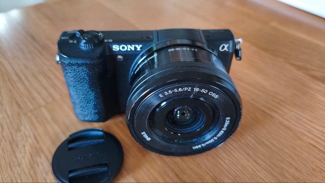 SONY α5100 18-50mm セット Sony a5100 Camera and Sigma 18-50mm F2.8 DC DN C Lens
