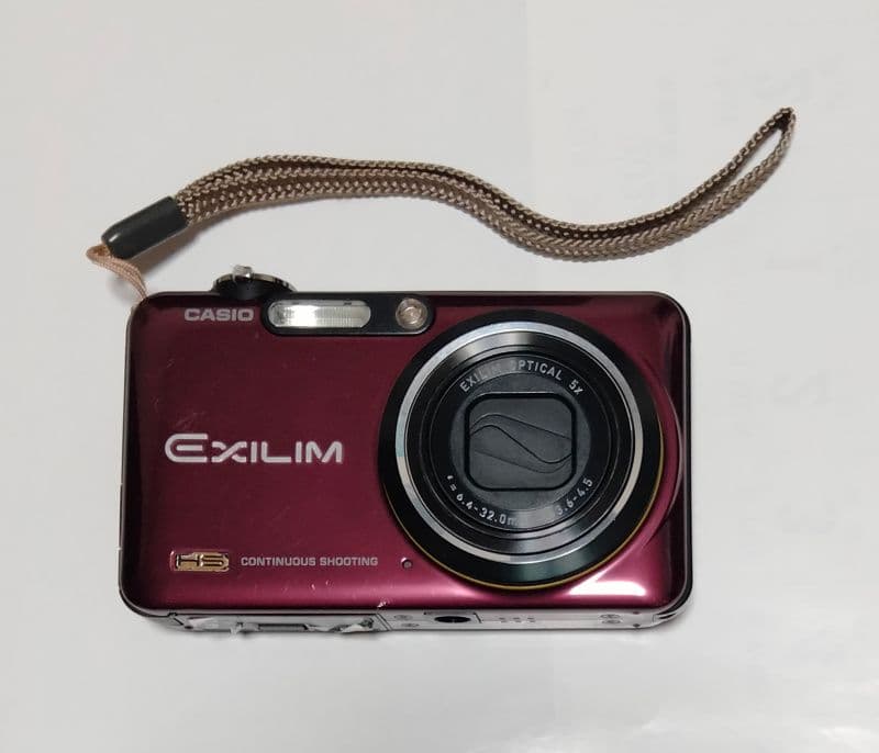 デジタルカメラ CASIO EXILIM EX-FC150 ワインレッド - メルカリ