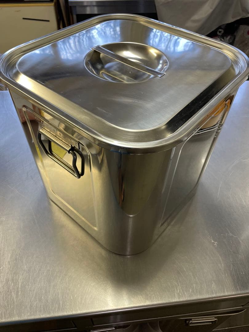 三宝産業　YUKIWA DEEP KITCHEN POT 蓋、取手つき Amazon.com: Sanho Sangyo Yukiwa 18-8 M-Shaped Coffee Pot, For 3