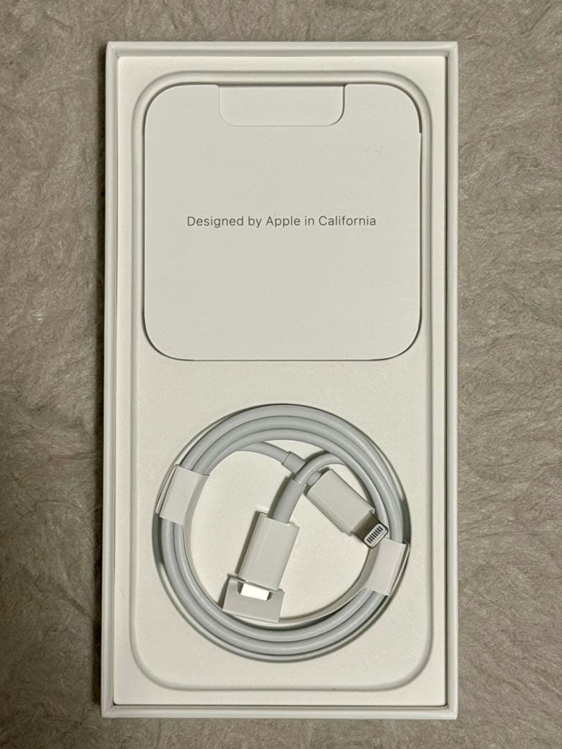 再値下げ】Apple iPhone 14 Pro シルバー 本体と箱付き - メルカリ