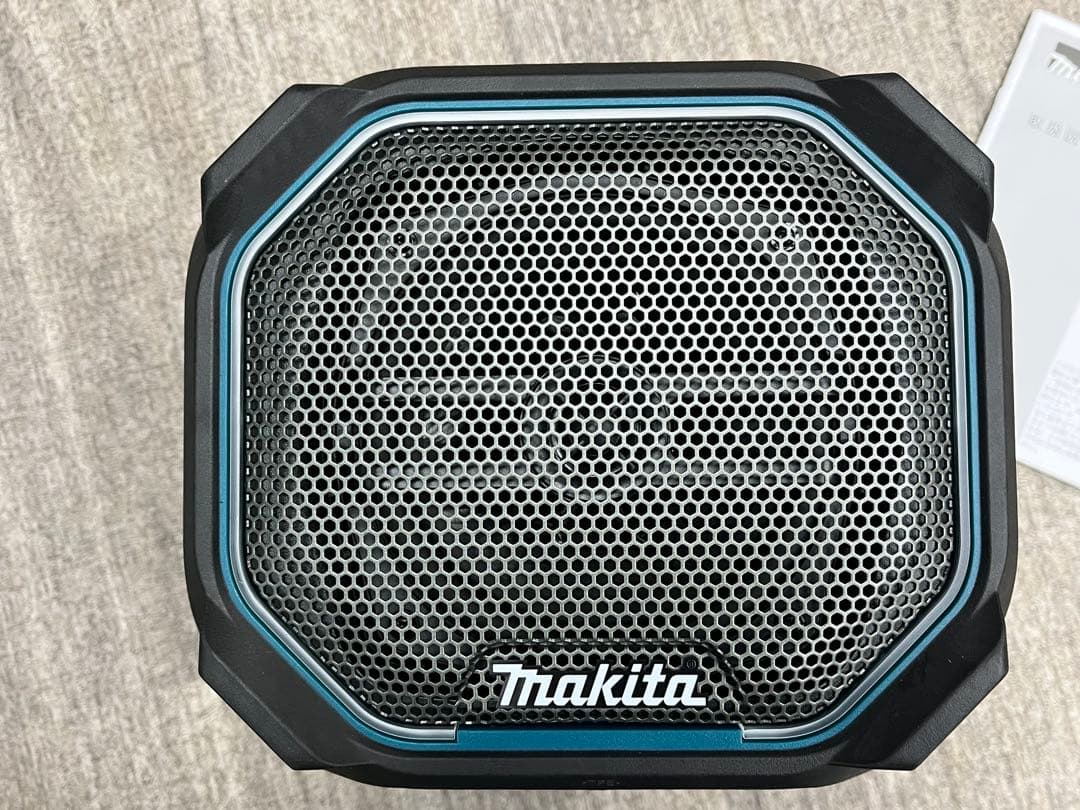 Makita Bluetooth スピーカー MR014GZ バッテリー付き - メルカリ