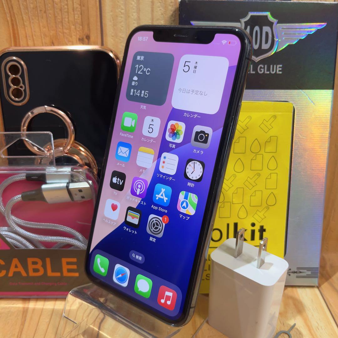 SIMフリー 本体 iPhone XS 64 GB 648 ブラック 電池新品 - メルカリ
