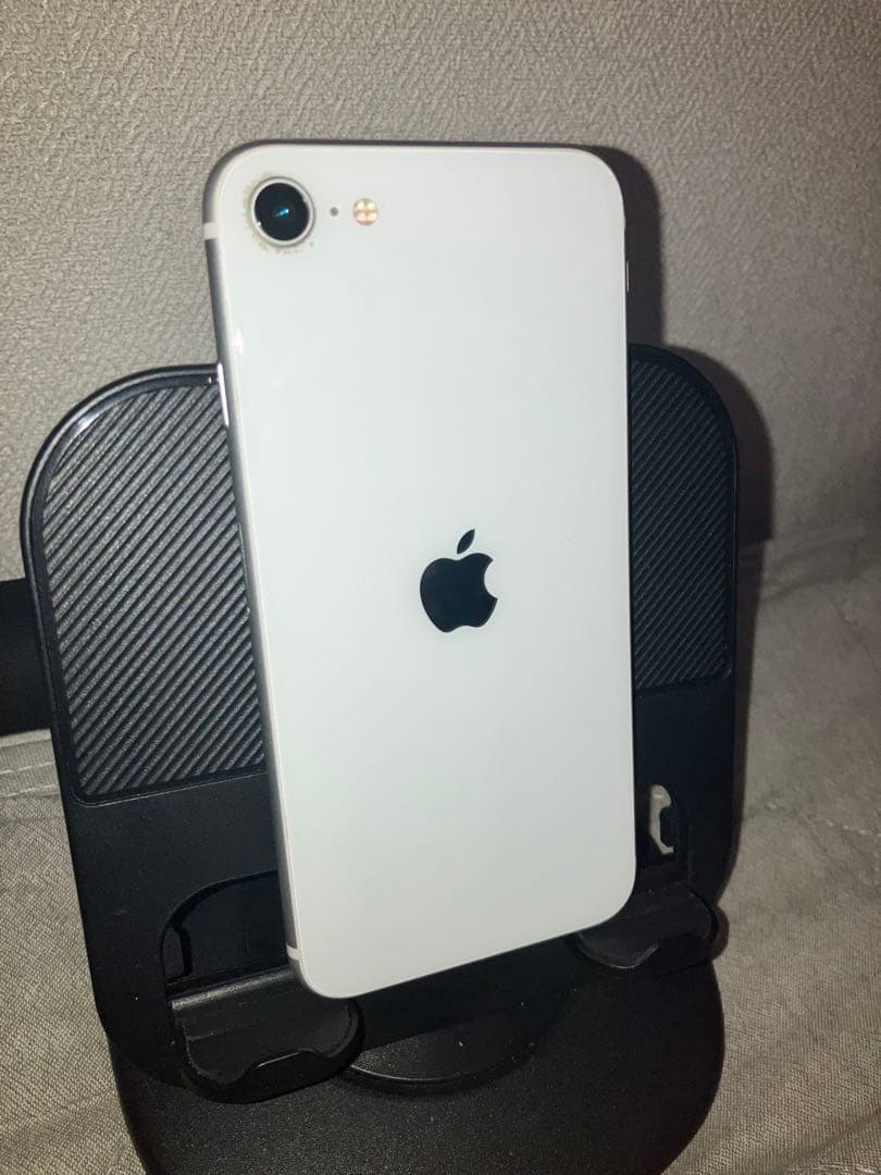 [即購入可] iPhone SE第二世代　ホワイト 本体 Amazon | 【整備済み品】 Apple iPhone SE（第2世代） 64GB ホワイト