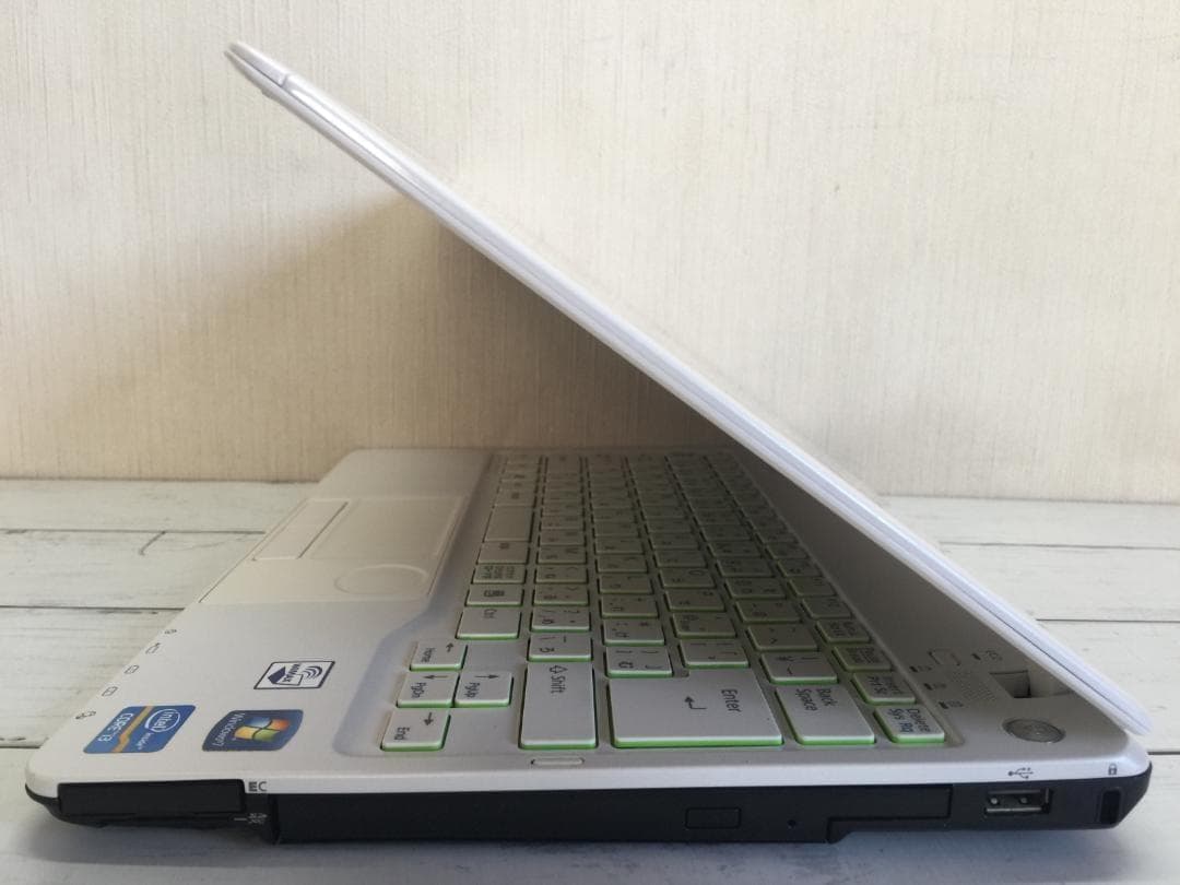 LIFEBOOK SH54 13.3型/薄型/Office2024/win11 - メルカリ