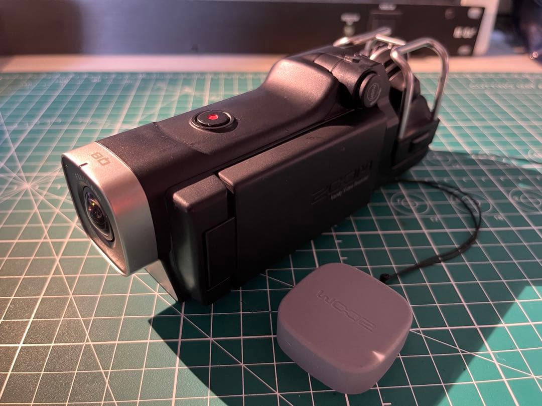 Zoom / Q8 ハンディビデオカメラレコーダー ZOOM Q8n-4K Handy Video Recorder ハンディービデオレコーダー ズーム