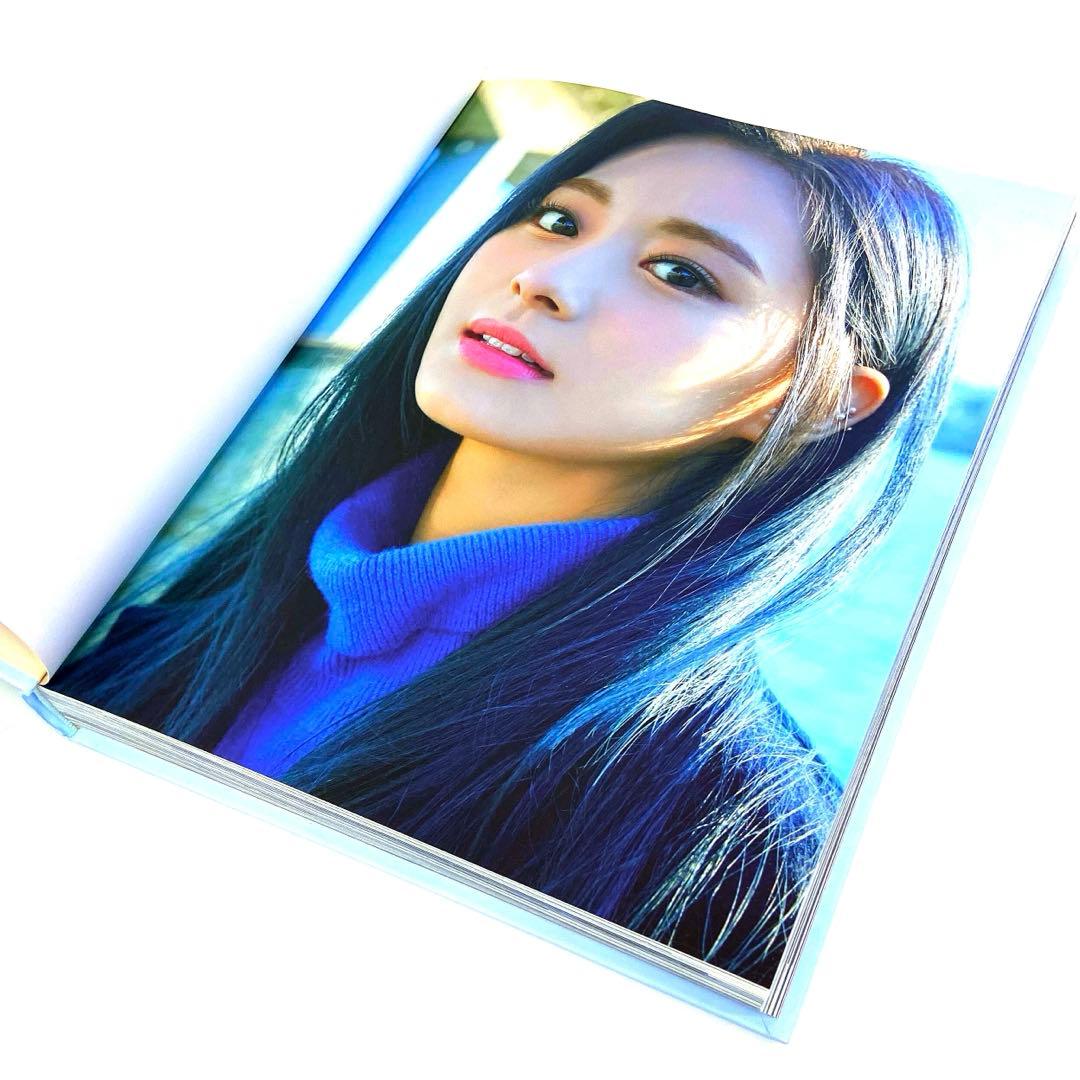 TWICE ツウィ 写真集 Yes, I am Tzuyu トレカ付き - メルカリ