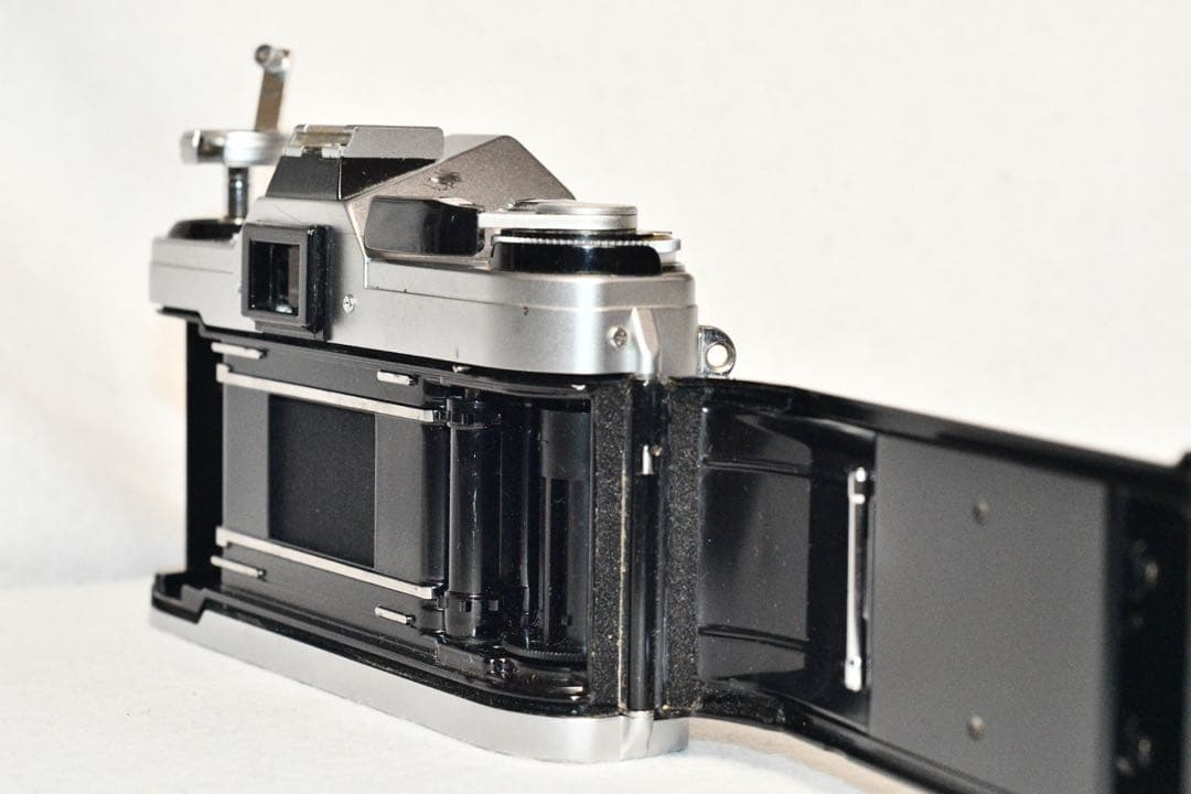 《動作品》CANON AE-1+FD f50mm/1.4ssc a436