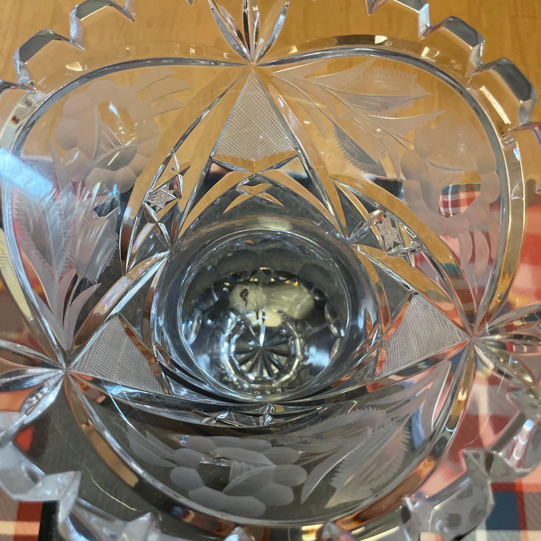 レア品 希少価値 東ドイツLAUSITZER GLAS クリスタル 花瓶 新品 - メルカリ
