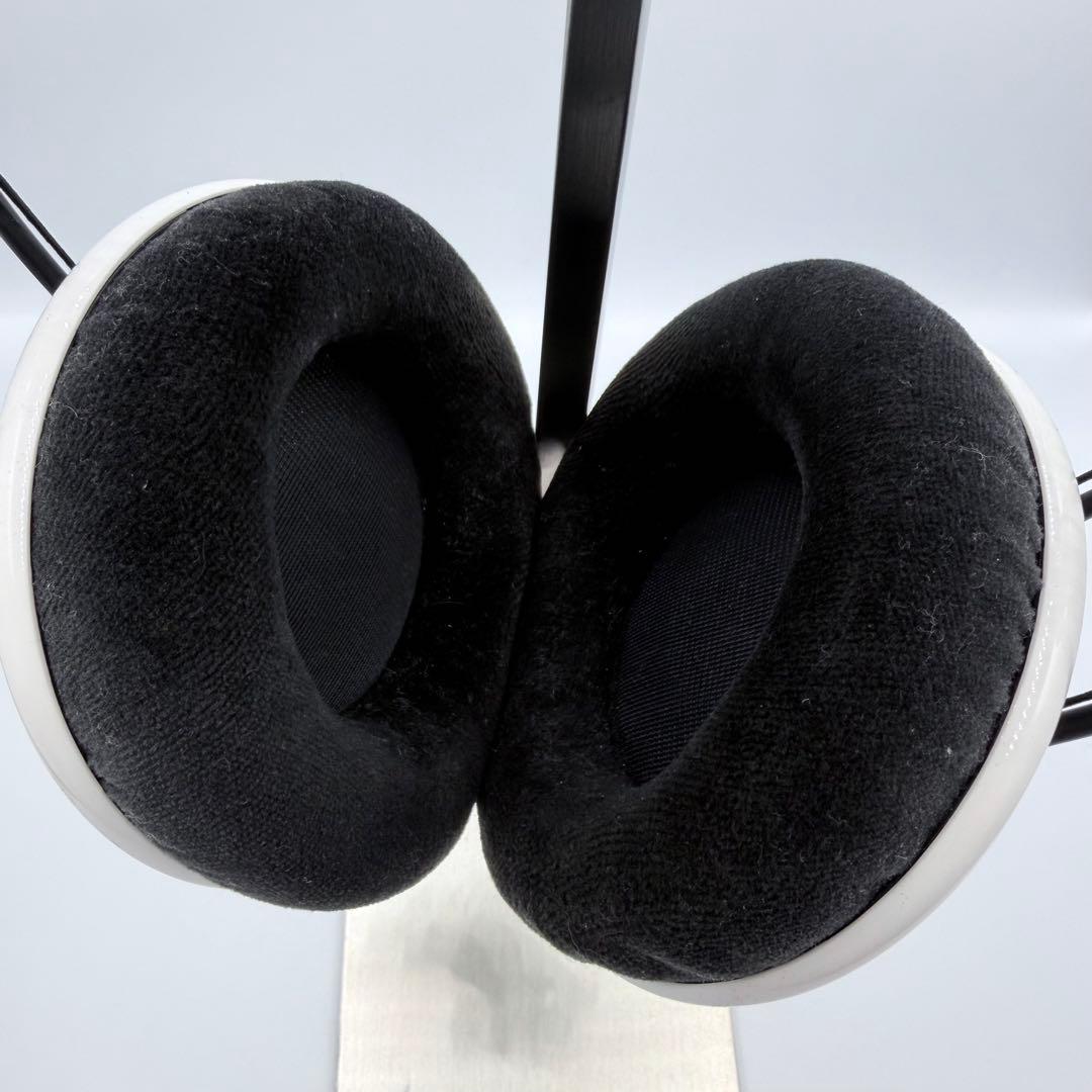 ✨廃盤✨ AKG Q701 WHT ヘッドフォン 白 高音質 ハイレゾ - メルカリ