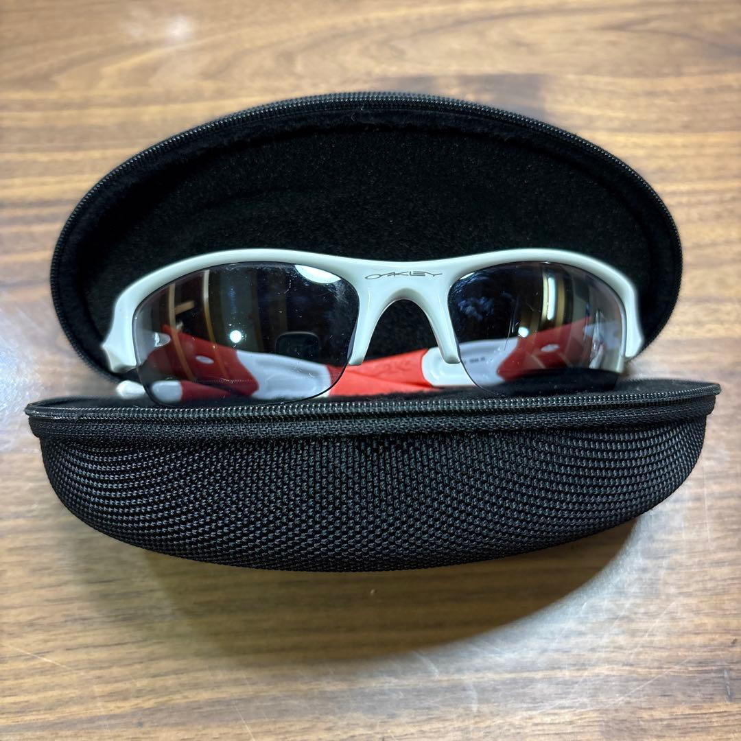 Oakley スポーツサングラス ホワイト/レッド - メルカリ