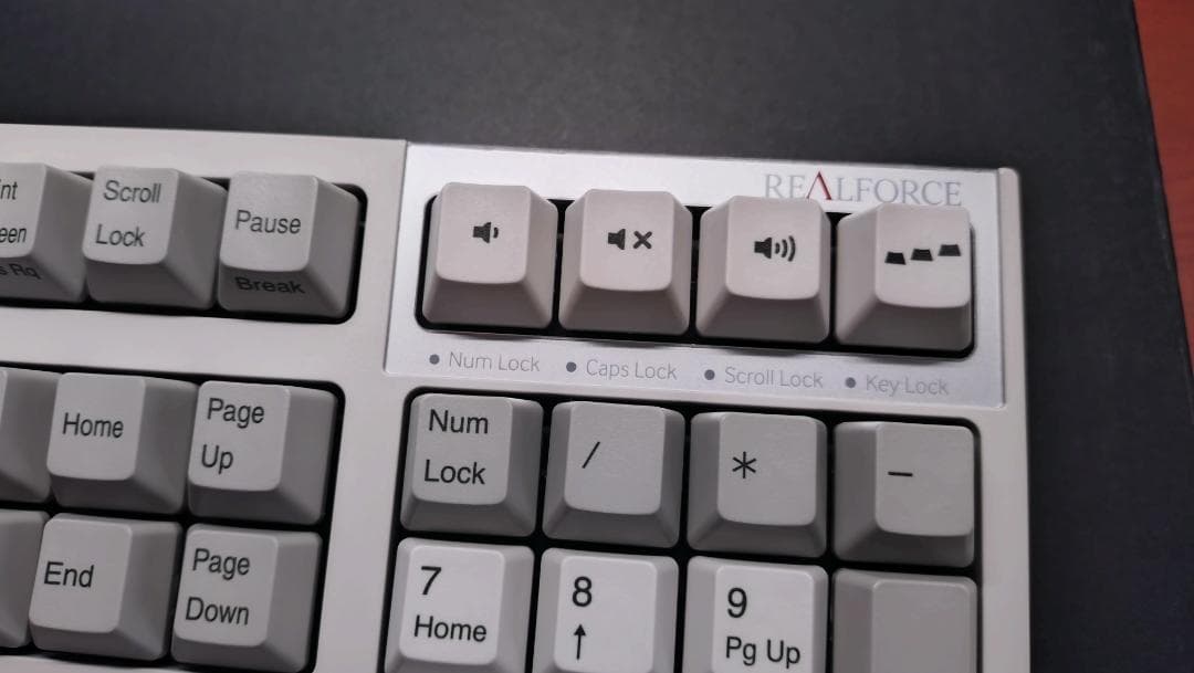 動作確認済】Realforce R2SA-JP3-IV／AGAZ08 箱付 - メルカリ