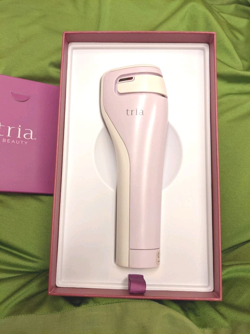 タグ付新品未使用 tria トリア・スキンエイジングケアレーザー
