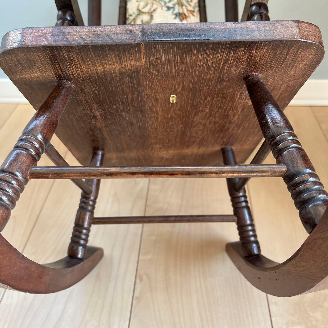 木製ロッキングチェア】ドール 花柄 ブラウン - メルカリ