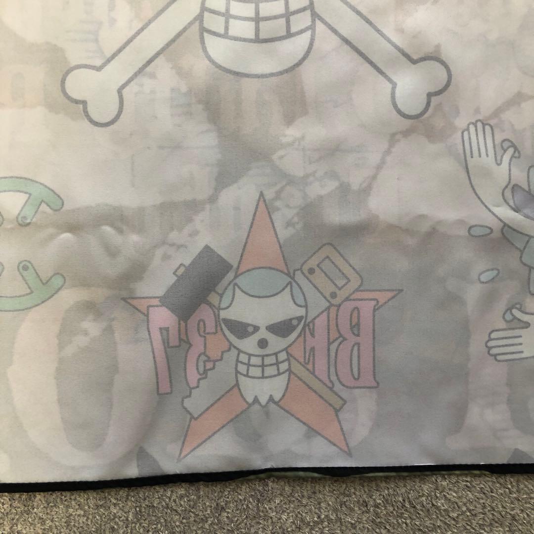 匿名配送】ワンピース 麦わらの一味 海賊旗柄 タペストリー 壁掛け 旗