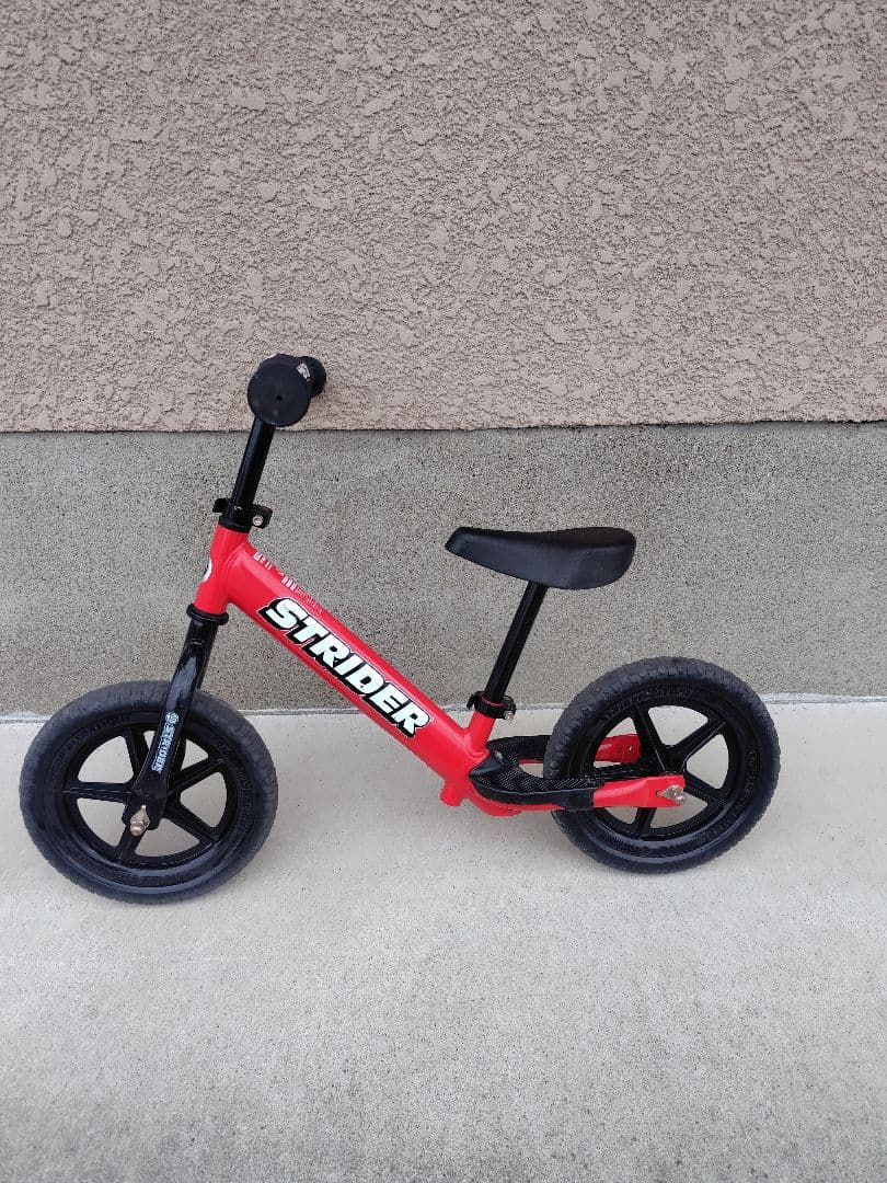 ストライダー スポーツモデル STRIDER 赤 バランスバイク 12インチ