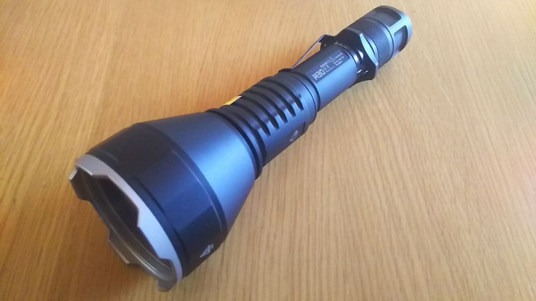 ACEBEAM W30 懐中電灯 最大照射距離2408 m - メルカリ