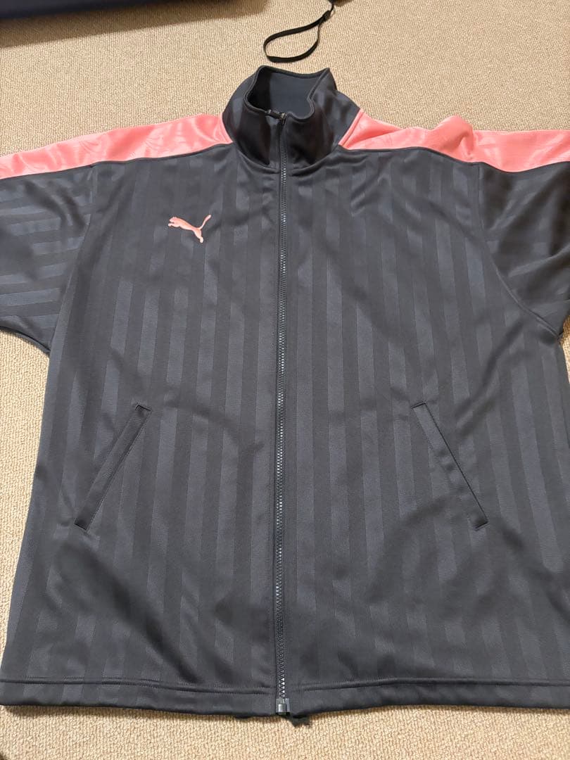 PUMA ストライプジャージ 上下XOサイズ グレー/ピンク - メルカリ
