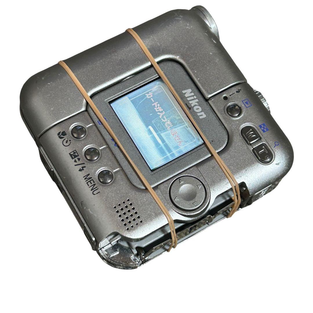 稼働品 人気のオールドコンデジ Nikon COOLPIX SQ 希少な充電器付
