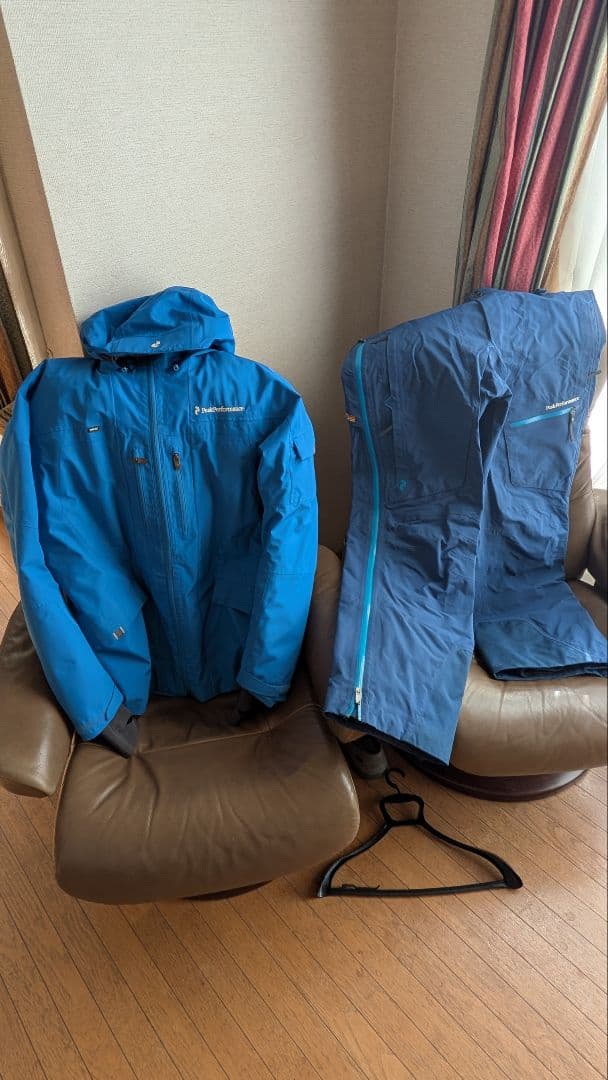 ピークパフォーマンス ブルー系 スキーウェア上下 size : L スキージャケット メンズ – ピークパフォーマンス公式オンラインストア