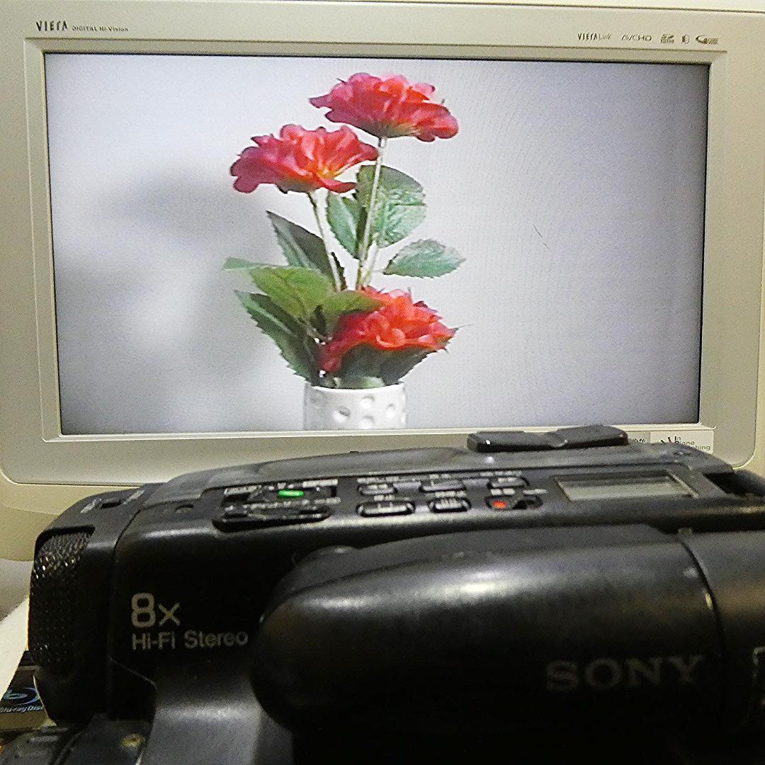 ソニーCCD-TR705 動作良好 VideoHi8ビデオカメラ DVD化に最適 - メルカリ