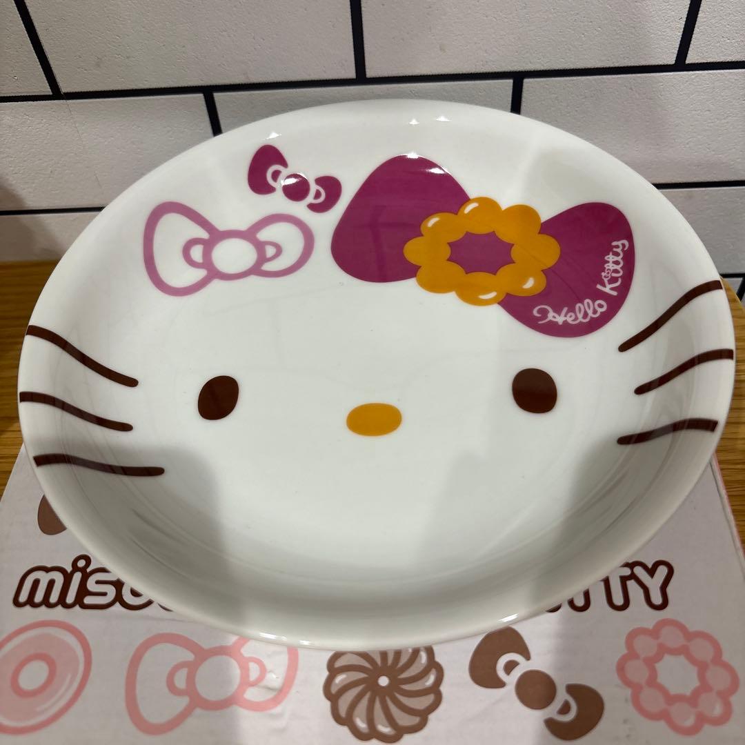 新品未使用 ハローキティー お皿 ミスドコラボ Hello KITTY - メルカリ