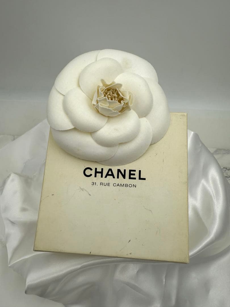 CHANEL シャネル カメリア フラワー コサージュ ブローチ 箱付 豆あり