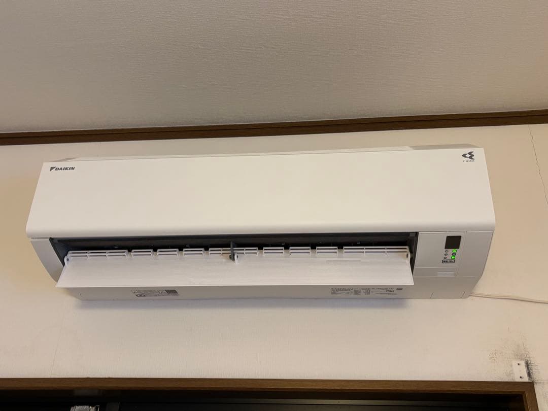 12/11まで【美品】2024年製　ダイキン　エアコン　8畳用　100V エアコン 2026年 うるさらX Rシリーズ ホワイト AN256ARS-W [おもに8畳