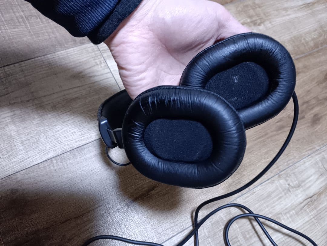 SONY MDR-CD900ST 赤帯 スタジオモニター 有線ヘッドホン - メルカリ