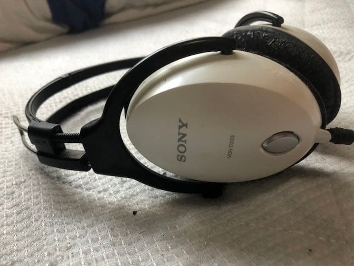 ソニー タマゴ型 ヘッドホン 4905524937763.jpg