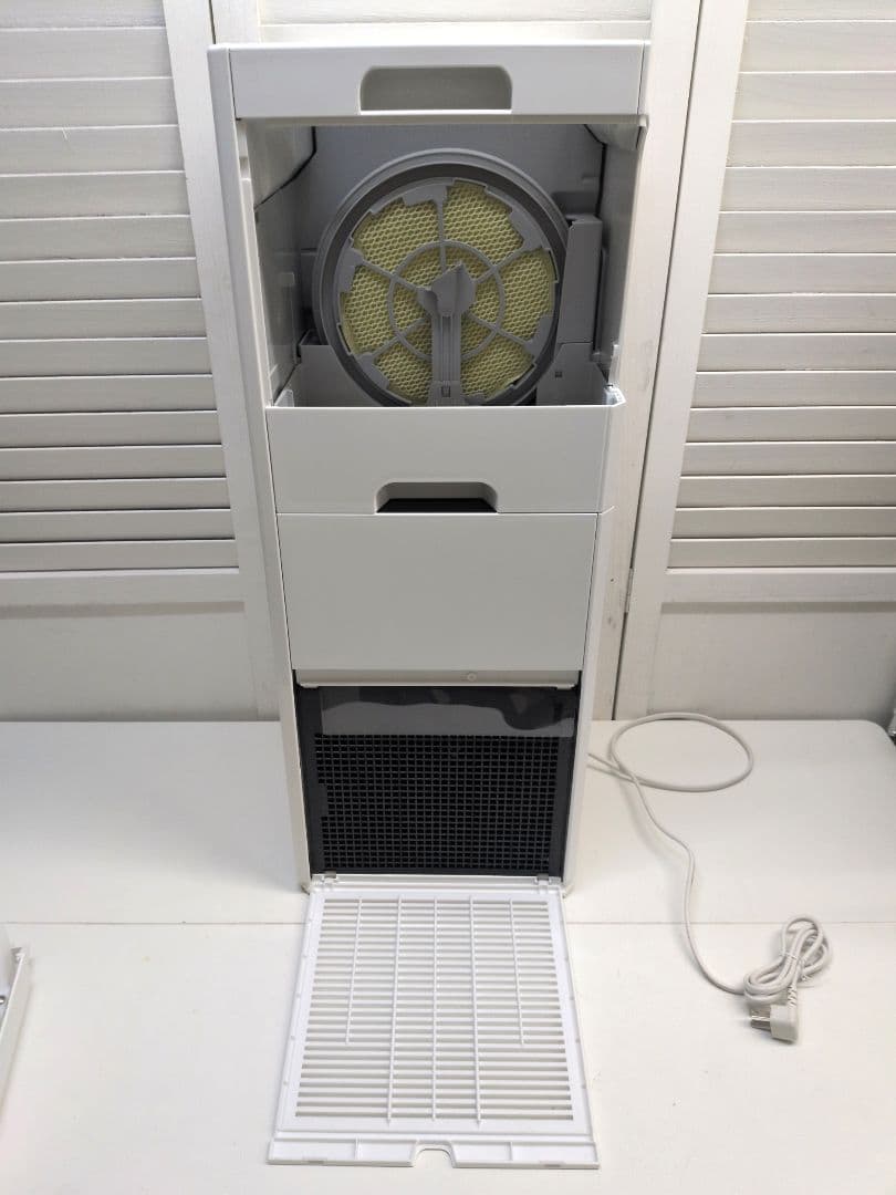 DAIKIN ダイキン MCK505A-W 2024年製 空気清浄機 M2515 - メルカリ