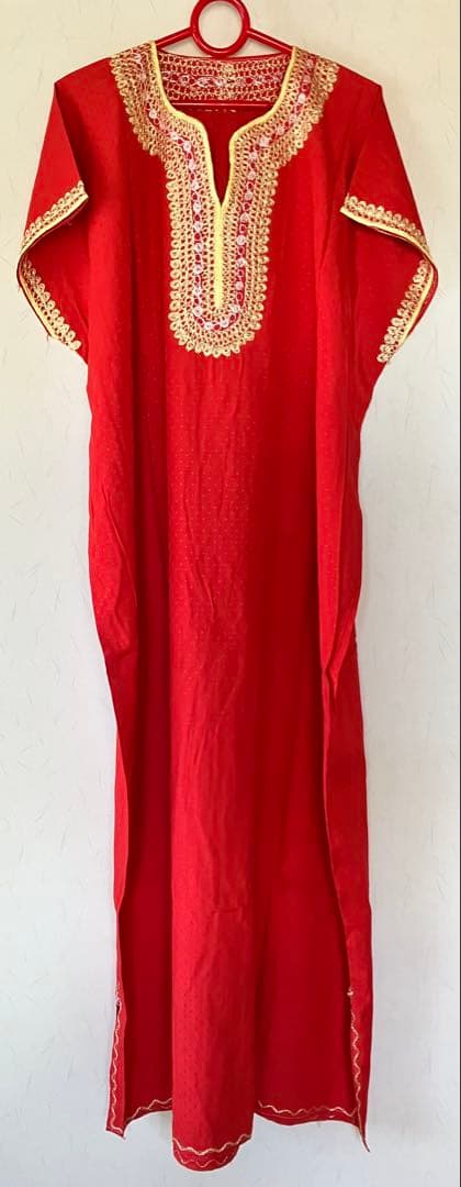 モロッコ製】赤 カフタン 金の刺繍 民族衣装 ガラベーヤ アバヤ ロング