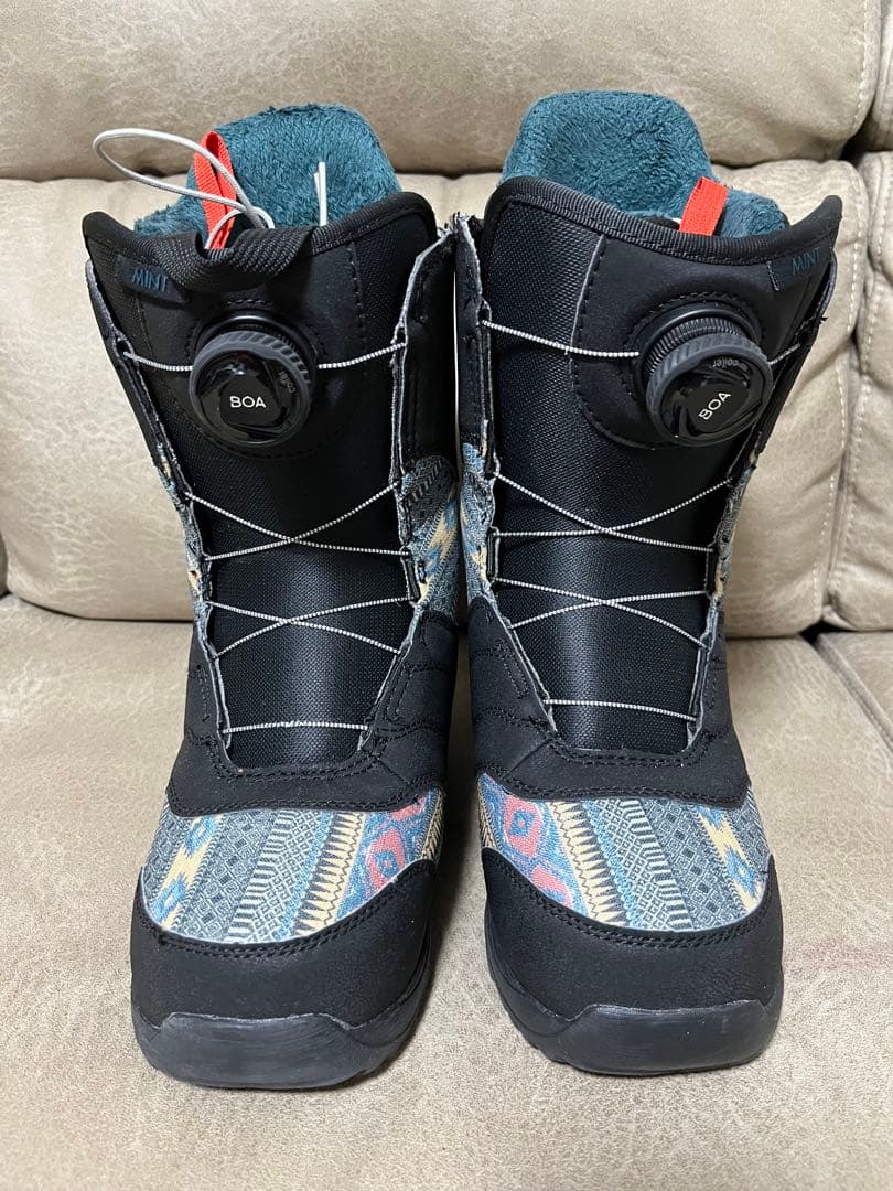 新品雪山未使用BURTON MINT BOA 23.0cm スノーボードブーツ
