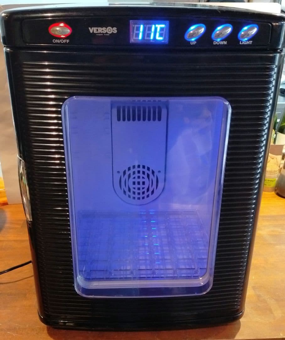 ベルソス 25L冷温庫 ブラック VS-404 ポータブル AC DC 対応 ユアサプライムス.com｜ベルソス 25L冷温庫 VS-404 ホワイト(WH