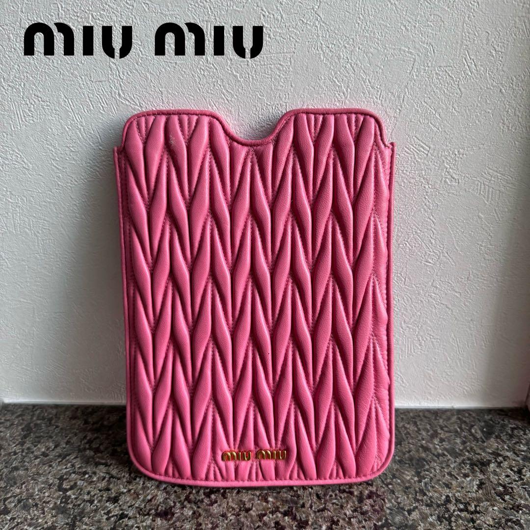 miumiu ミュウミュウ　マテラッセiPad miniケース　ピンクマトラッセ 楽天市場】ミュウミュウ MIU MIU レディース カードケース MATELASSE