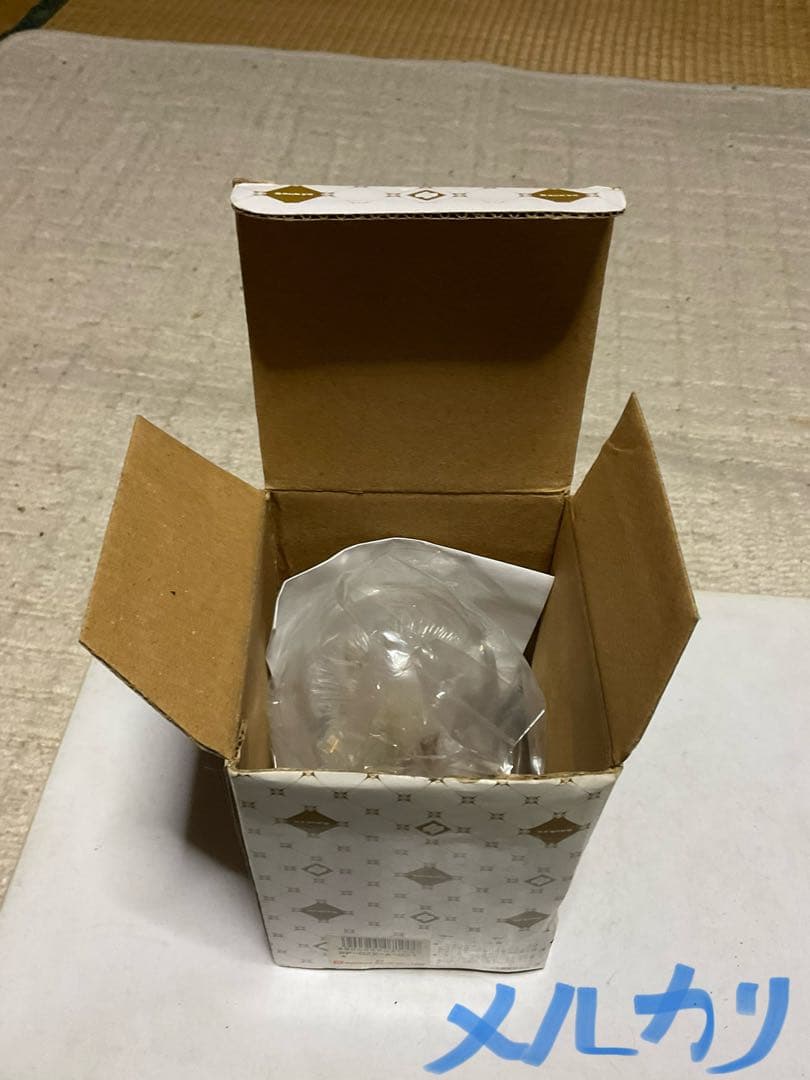 光を放つオルゴールディスプレイ。三協商事株式会社【曲／世界に一つだけの花】。